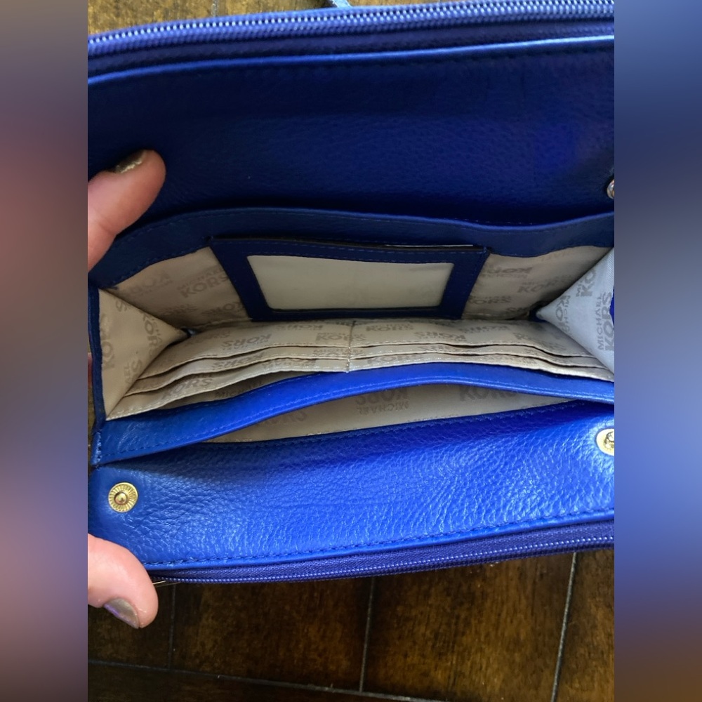 Michael Kors Royal Blue Crossbody Bag - Picture 5 of 11